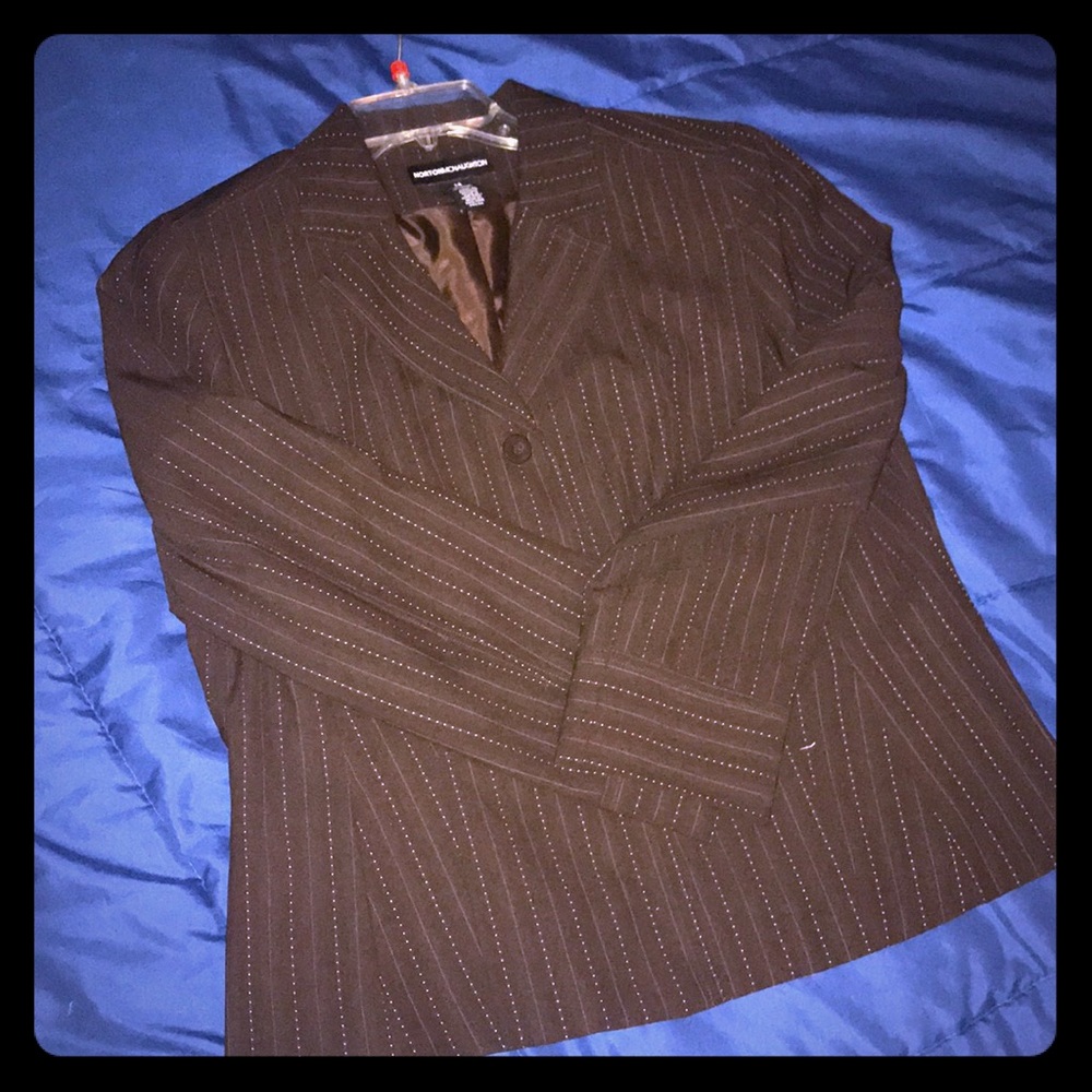 Brown pinstriped blazer size 14 NWOT